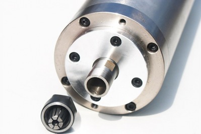 精雕機主軸降溫該用水冷還是油冷