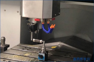 可以加工陶瓷材料的數(shù)控機(jī)床有哪些