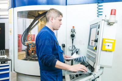 影響數(shù)控雕銑機加工精度的原因有哪些