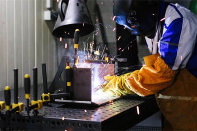 如何避免數(shù)控精雕機出現(xiàn)撞機現(xiàn)象