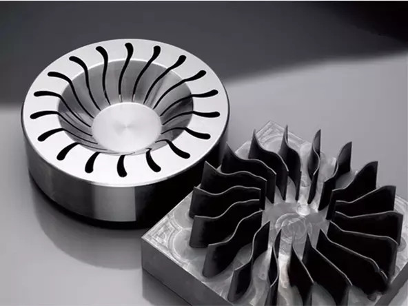 石墨電極精密加工機(jī)床